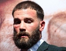 SE LO GANÓ. En el video del pleito se puede ver a “Canelo” esquivando un izquierdazo y contraatacando a su rival, hecho que dejó a Plant con un par de heridas en el pómulo derecho. AFP/R. MARTÍNEZ