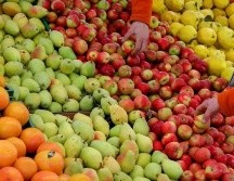 La mejor forma de consumir una dieta variada es comiendo colores variados. GETTY IMAGES