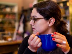 “In Vitro”, lo nuevo de Isabel Zapata es editado bajo el sello de Almadía. ESPECIAL