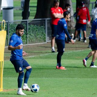 Chivas tendría definida su alineación titular ante América