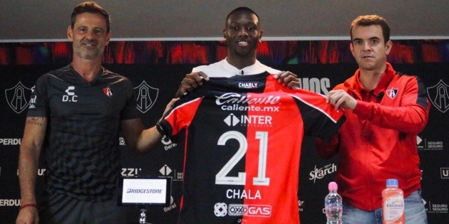 Atlas presenta a An&iacute;bal Chal&aacute;