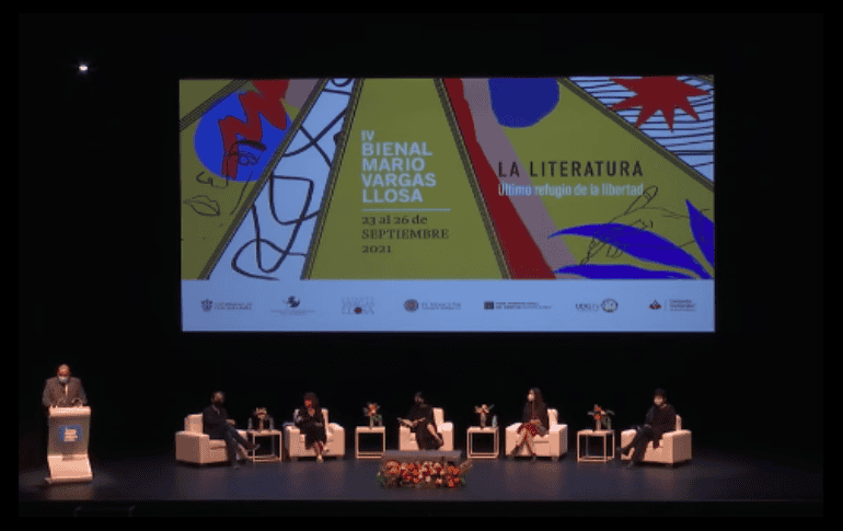 Mario Vargas Llosa resaltó en su participación la gran cantidad de novelas que recibió el premio este año. TWITTER/@FILGuadalajara