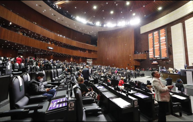 En la sesión de este jueves ya no se observaban los panales de acrílico en las curules. ESPECIAL/Cámara de Diputados LXV Legislatura