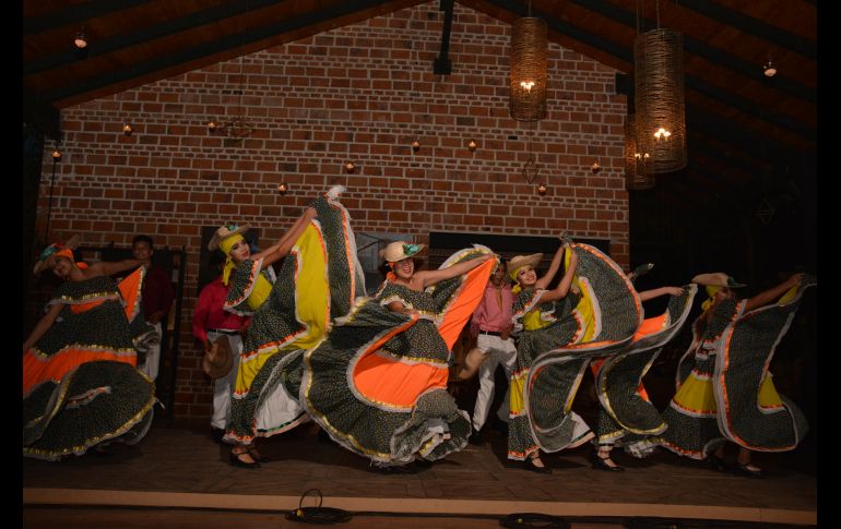 Bailable GENTE BIEN JALISCO/MARIFER RACHED