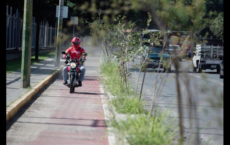 El resultado de los rondines fue la detención de cuatro motociclistas que incurrieron en diversas faltas viales. EL INFORMADOR/G. Gallo