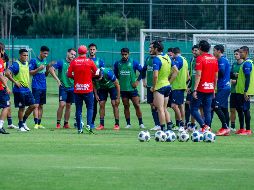 LISTOS. El Rebaño ya está en la Ciudad de México, donde mañana enfrentarán al América tras una semana de entrenamientos bajo el mando de Michel Leaño. IMAGO7
