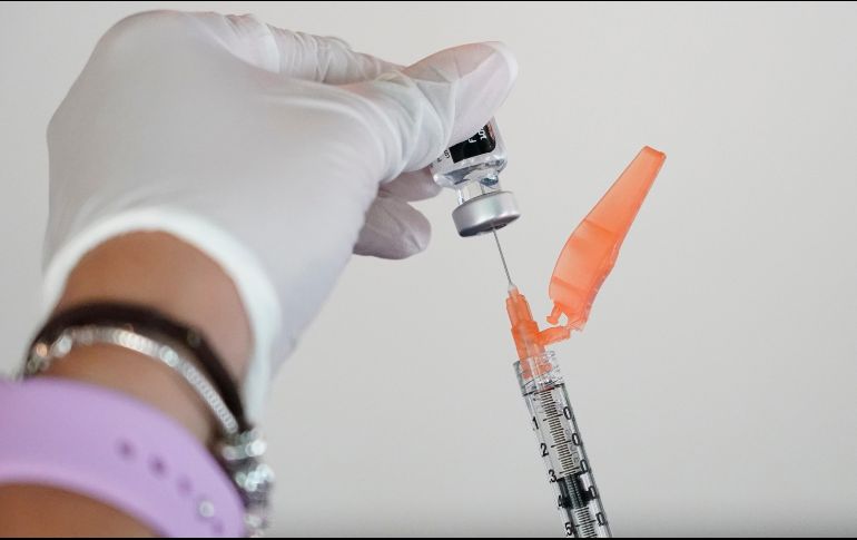 Será hasta el 28 de septiembre cuando se informen oficialmente los lineamientos para la vacunación de menores de edad. AP / ARCHIVO