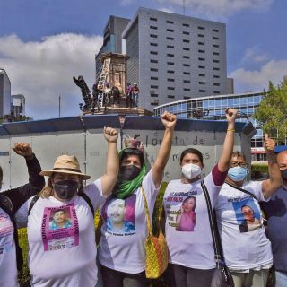 Feministas instalan antimonumento en Ciudad de México