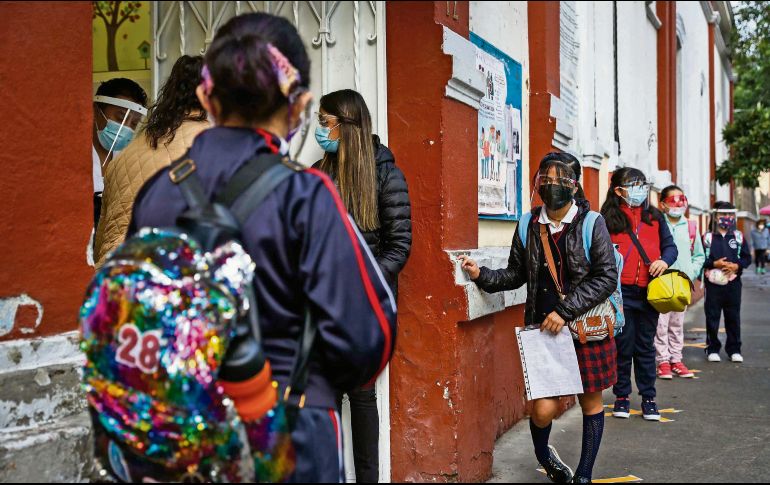 México tuvo el periodo más largo de cierres completos de escuelas en preescolar, primaria y secundaria. SUN