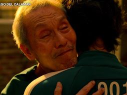 El juego consiste en quedarse congelado o avanzar según las señalizaciones de un policía. Algo parecido a las famosas 