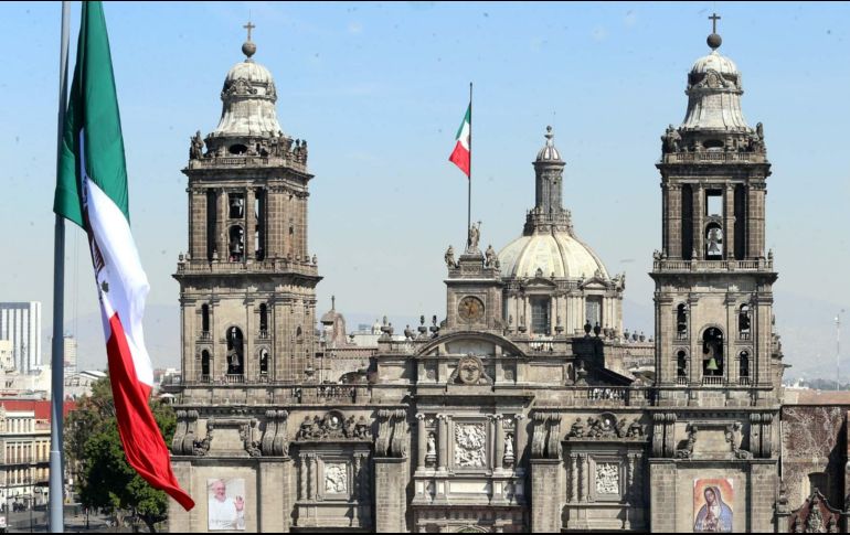 e invita a todos los templos de la Arquidiócesis Primada de México a tocar las campanas a las 20:30 horas. NTX/ARCHIVO