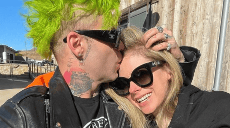 Fue a inicios del 2021 que se hizo pública la relación entre Avril Lavigne y 