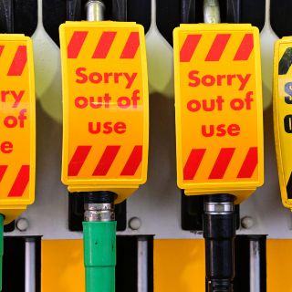 Reino Unido alista a militares como choferes de pipas de gasolina