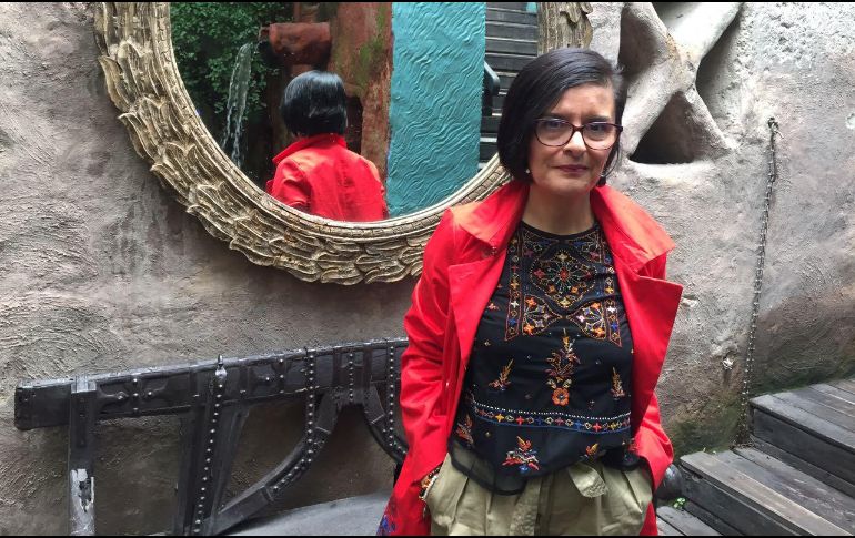 Autora. En este libro aborda experiencias profesionales y reflexiones de vida. Cortesía