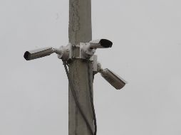 Los equipos ubicados en los principales cruces de la avenida Álvaro Obregón, en el primer y segundo cuadro de la ciudad, fueron blanco de disparos, por lo que los cuerpos de seguridad colocaron cercos de protección con patrullas. EL INFORMADOR / ARCHIVO