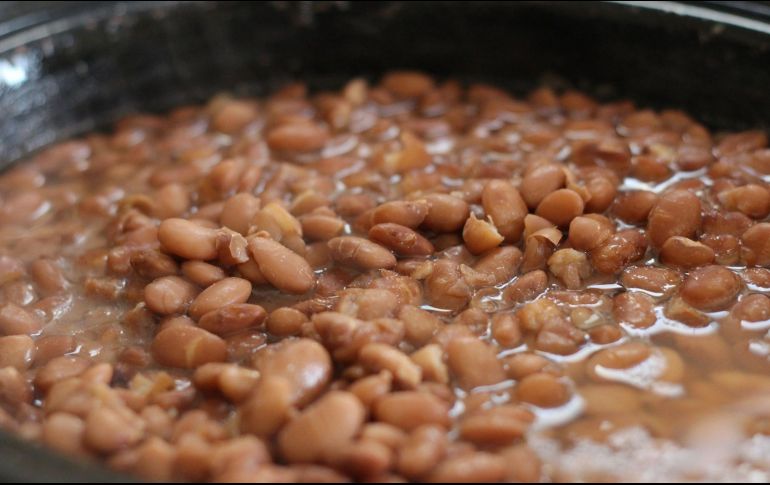 Disfruta preparar frijoles de la olla. ESPECIAL/Photo by HomeMaker on Pixabay.