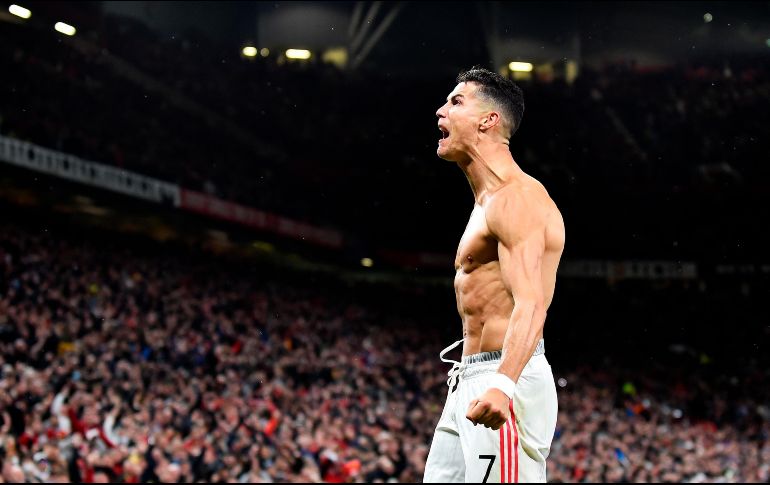 EUFÓRICO. Cristiano Ronaldo desató la euforia en Old Trafford con un gol en el 90+5 para dar la victoria a los Red Devils. . EFE/P. POWELL