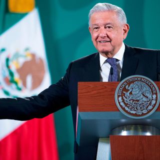 AMLO propone tómbola en "mañanera" para sortear preguntas de periodistas
