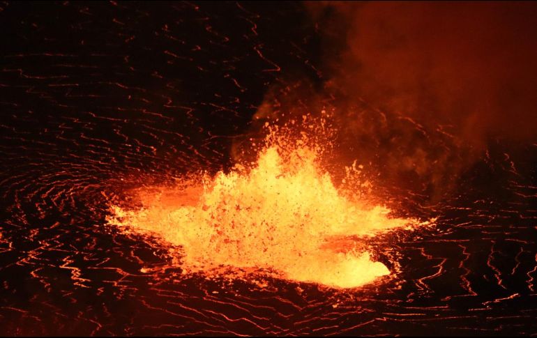 La erupción se produjo en una zona en la que no hay viviendas y está completamente contenida en el Parque Nacional de los Volcanes. AFP / M. Patrick