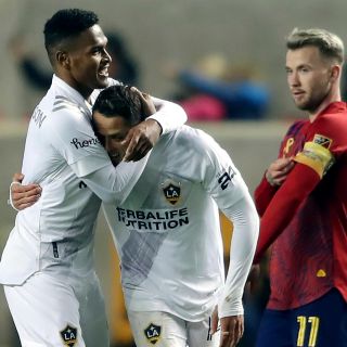 Revívelo: "Chicharito" Hernández se reconcilia con el gol en la MLS