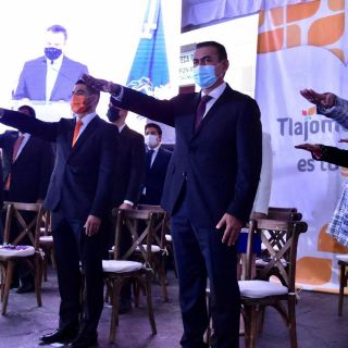 Zamora toma protesta en Tlajomulco y manda a su equipo a las calles