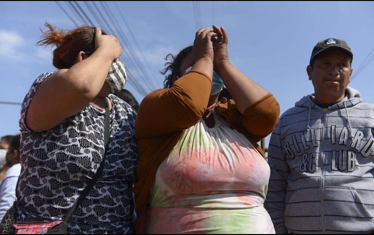 Sufren. Familiares de los reos buscaban noticias sobre sus seres queridos. AFP/F. Méndez