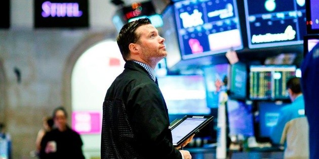 Wall Street rebota y el Dow Jones abre octubre con alza del 1.43 %