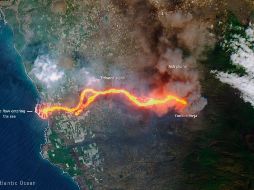 El flujo de lava del volcán de la Cumbre Vieja en una imagen satelital captada ayer por la misión Copernicus Sentinel-2. EFE/ ESA