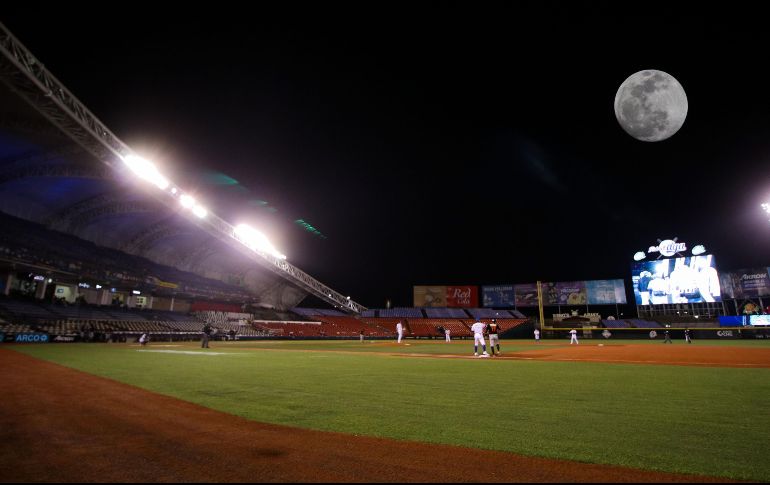 De cara a que inicie la Temporada 2021-2022 de la LMP, este sábado comenzó la venta de abonos para asistir a los juegos de Charros de Jalisco en el Estadio Panamericano de Zapopan. IMAGO7