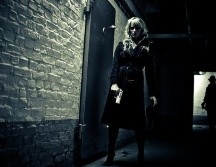 Muy rara vez, los verdaderos agentes de inteligencia trabajan a solas, dice una experta de MI6, la agencia de espionaje británica. GETTY IMAGES