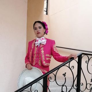 ¿Quién es la cantante que se viralizó por cantar "La Llorona" en una birriería?