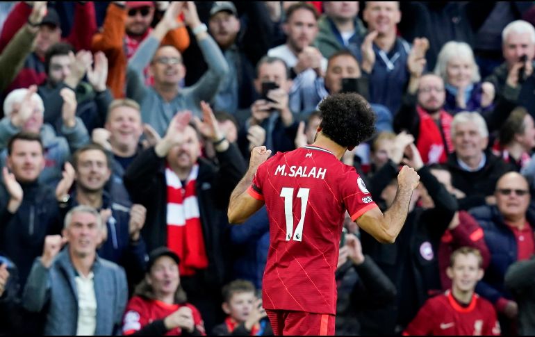 OVACIONADO. Anfield se rindió ante Salah luego de tremenda anotación. EFE/A. YATES