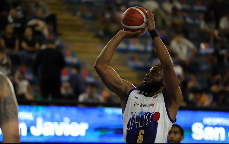Ikechukwu Diogu fue el máximo anotador del partido y fue quien comandó la ofensiva de Astros con 26 puntos en su cuenta personal. TWITTER/@AstrosJalisco