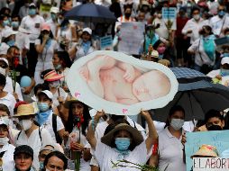 Manifestantes opositores al aborto marcharon por calles de Guadalajara. EL INFORMADOR/G. Gallo