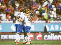 Con uno tienen. Luis Romo hizo su gol con jugada individual y con eso bastó para que La Máquina sumara tres puntos importantes. Imago7