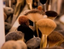 Descubre un maquillaje hidratante formulado con un complejo prebiótico que refuerza la barrera saludable de la piel. ESPECIAL/Photo by Junior REIS on Unsplash.