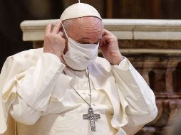 Normalmente Francisco no utiliza mascarilla en el Vaticano, pero el lunes utilizó una, como hicieron el resto de delegados. EFE / ARCHIVO
