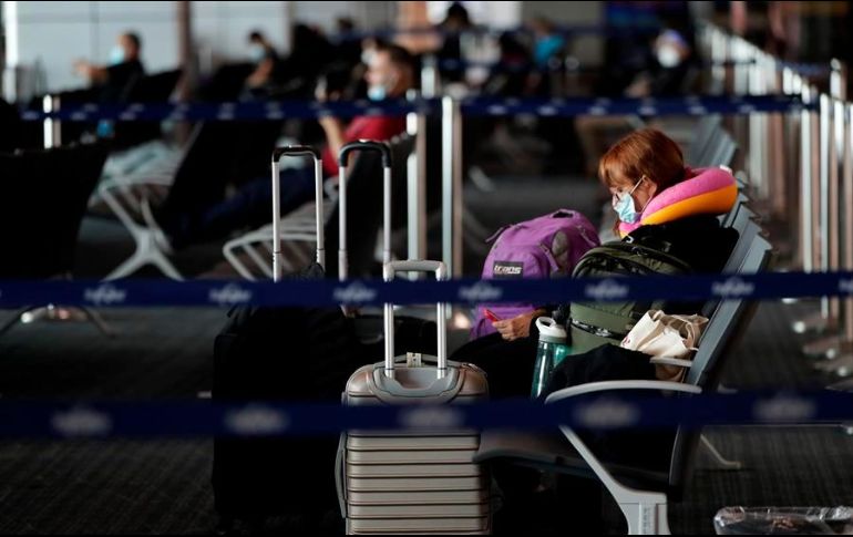 Las nuevas rutas desde Puerto Vallarta hacia Hermosillo, Sonora y La Paz, Baja California, tendrán tarifas de mil 299 y mil 599 pesos. EFE/B. Velasco