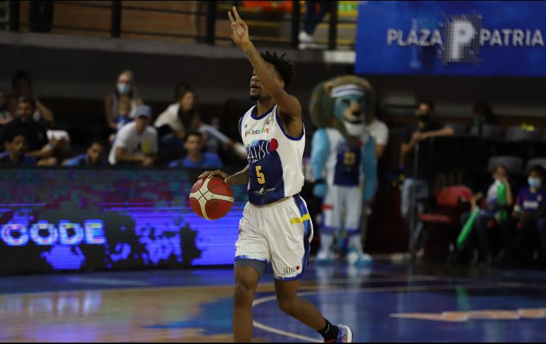 SÓLIDOS. En el presente torneo ha permitido solamente 81.17 puntos por juego para mantenerse como uno de los candidatos al título. TWITTER/@AstrosJalisco