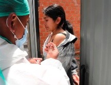 Inicialmente el gobierno boliviano planificó vacunar a 7.1 millones de personas mayores de 18 años. EFE/M. Alipaz