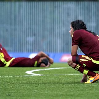 Futbolistas venezolanas acusan a exseleccionador de abuso sexual