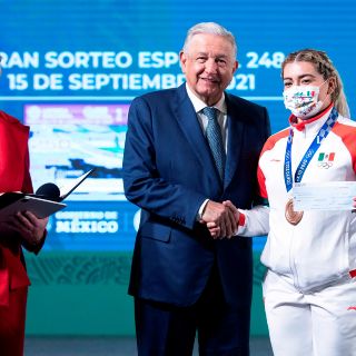 El estímulo del gobierno de AMLO a medallistas de Tokio 2020 en cifras