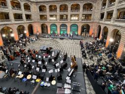 En el evento estuvieron presentes diversos funcionarios educativos y del Gobierno federal. TWITTER/@delfinagomeza