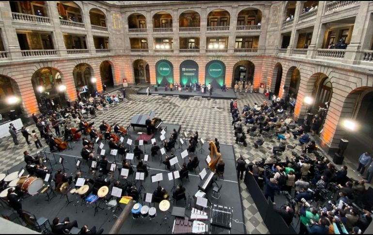 En el evento estuvieron presentes diversos funcionarios educativos y del Gobierno federal. TWITTER/@delfinagomeza