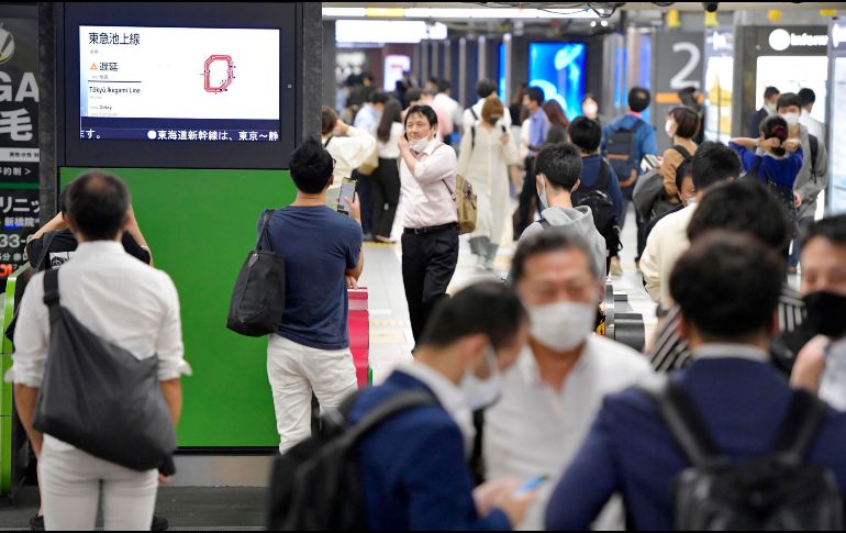 Varias líneas ferroviarias locales, así como de alta velocidad, se detuvieron por el sistema automático de seguridad. AP / Y. Sugawara