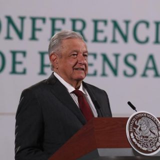 Hay recursos para pagar nómina de trabajadores a fin de año: AMLO