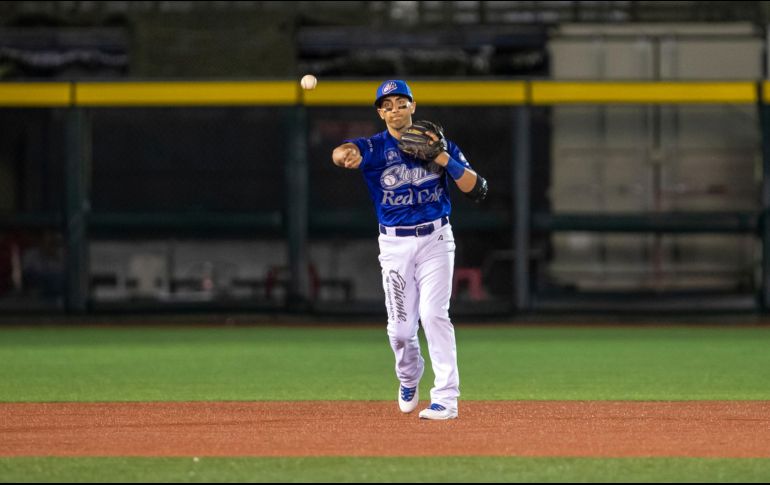 DURA BAJA. El infielder Amazeo Zazueta causará baja cerca de seis semanas. TWITTER/@charrosbeisbol