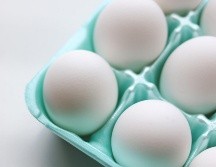 El huevo contiene vitamina D de forma natural en la yema. ESPECIAL/Photo by Natasha t on Unsplash.