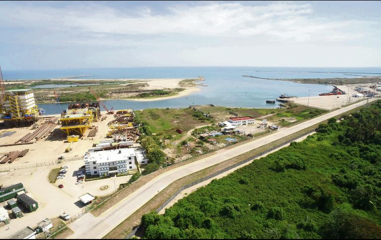 La directora del FMI estima que Pemex coloca una carga sobre los contribuyentes e impide otros usos productivos a los recursos fiscales. EL INFORMADOR/Archivo