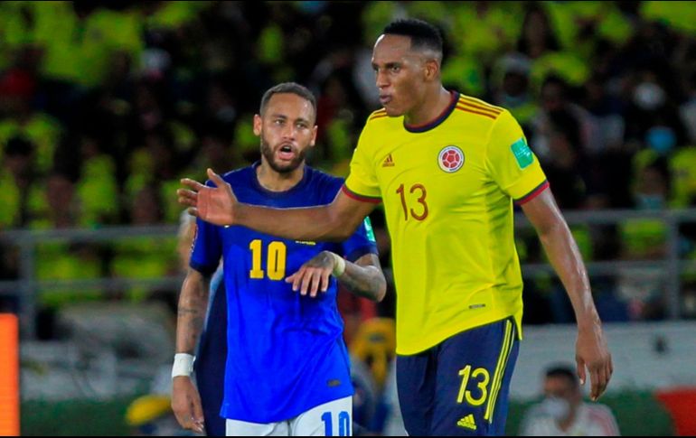 Frustrado. Neymar poco pudo hacer para que la Canarinha siguiera con su paso perfecto en las eliminatorias sudamericanas, donde ya terminó la racha de victorias de los brasileños. EFE